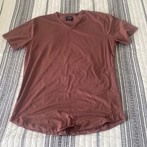 Cuts curve hem short sleeve performance t-shirt
